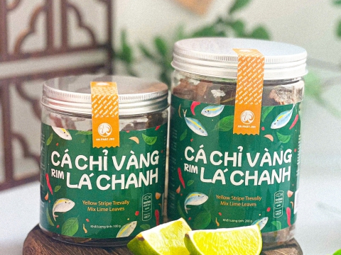 Yellow stripe trevally mix lime leaves