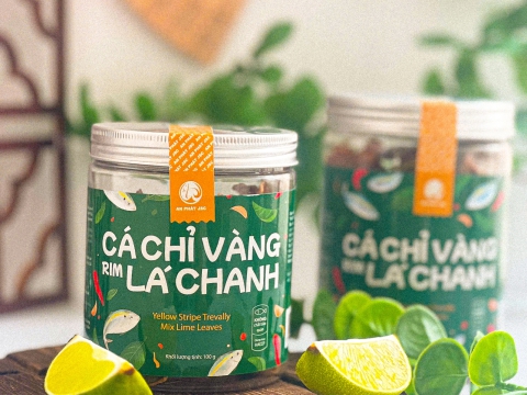 Yellow stripe trevally mix lime leaves